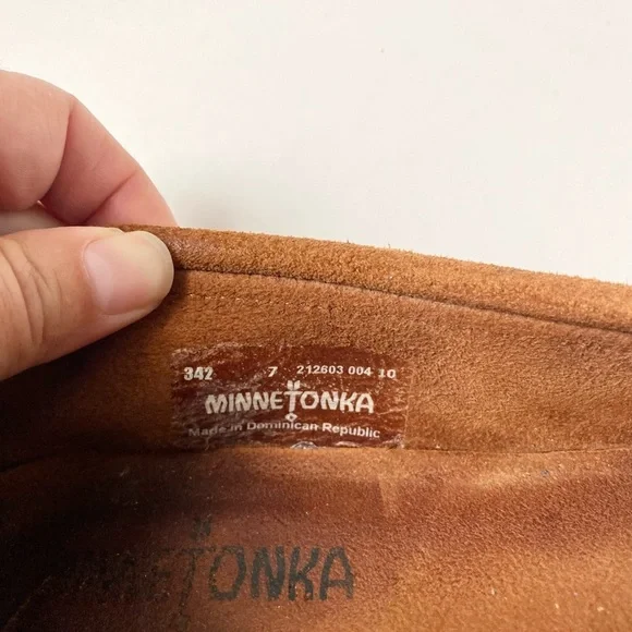 Minnetonka Moccasin Genuine Suede Leather, Size 7 - Picture 5 of 10